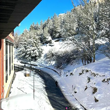 Snow Paradise Gorbea Junto Al Telecabina Parking Gratis Сьєрра-Невада